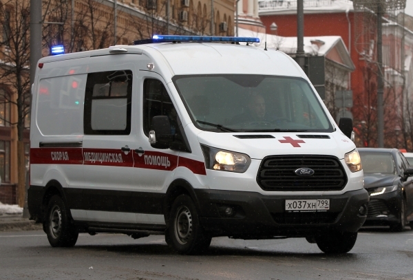 При столкновении грузовика с маршруткой под Новосибирском пострадали 11 человек