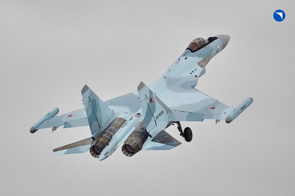 ВКС получили партию новых истребителей Су-35С