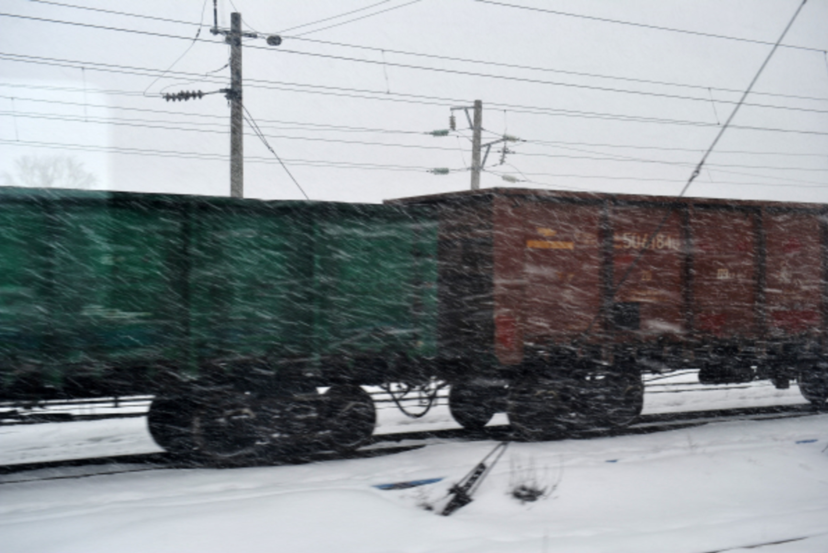Под Красноярском столкнулись пассажирский и грузовой поезда