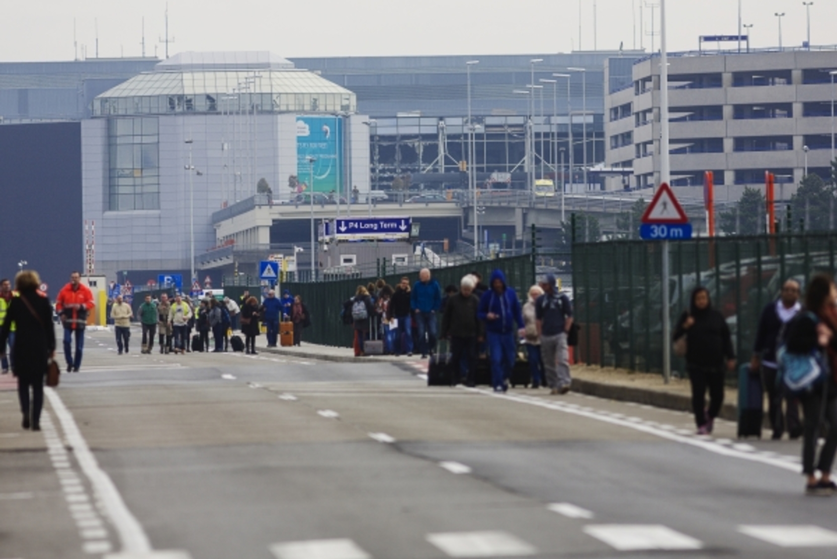 В Брюсселе застрелили двух футбольных болельщиков из Швеции