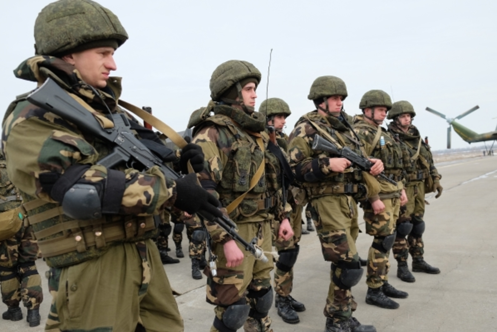 Путин подписал указ о выплате 195 тысяч рублей военнослужащим