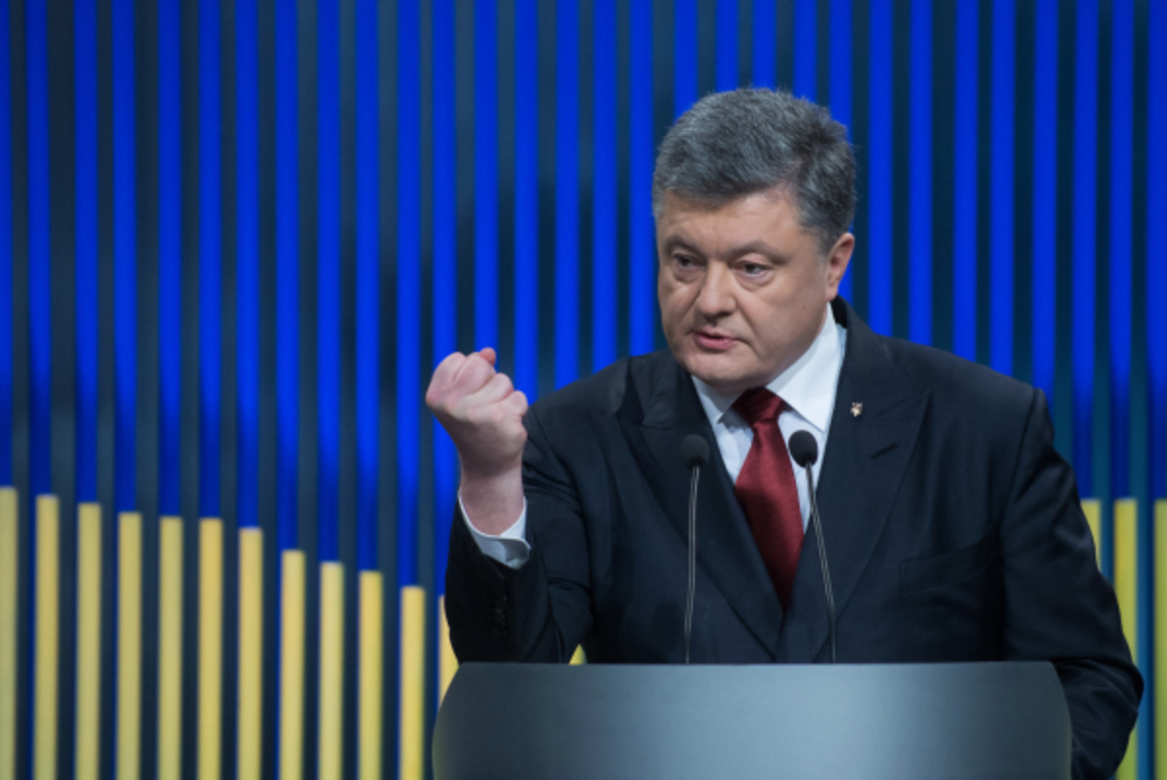 Адвокат заявил об аресте всего имущества экс-президента Украины Порошенко