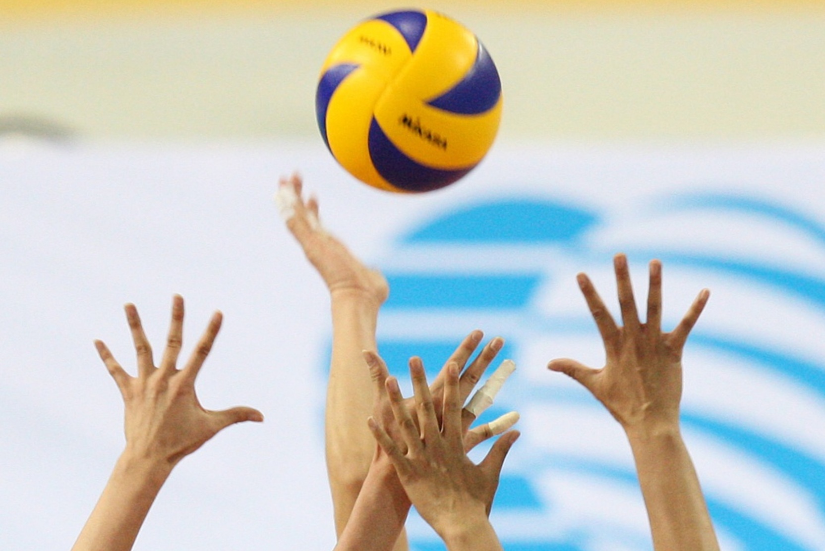 Сборная России по волейболу выбывает из ЧЕ, проиграв Словении в четверьфинале