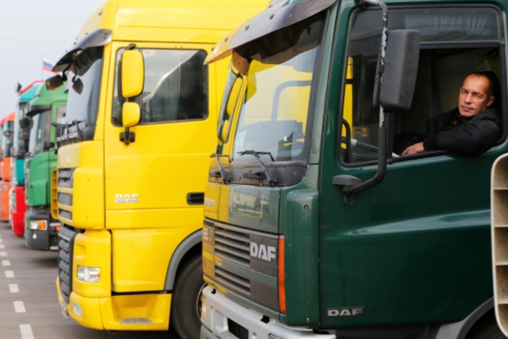 Нужна работа и низкие цены: Российские перевозчики надеются на запрет фур из ЕС