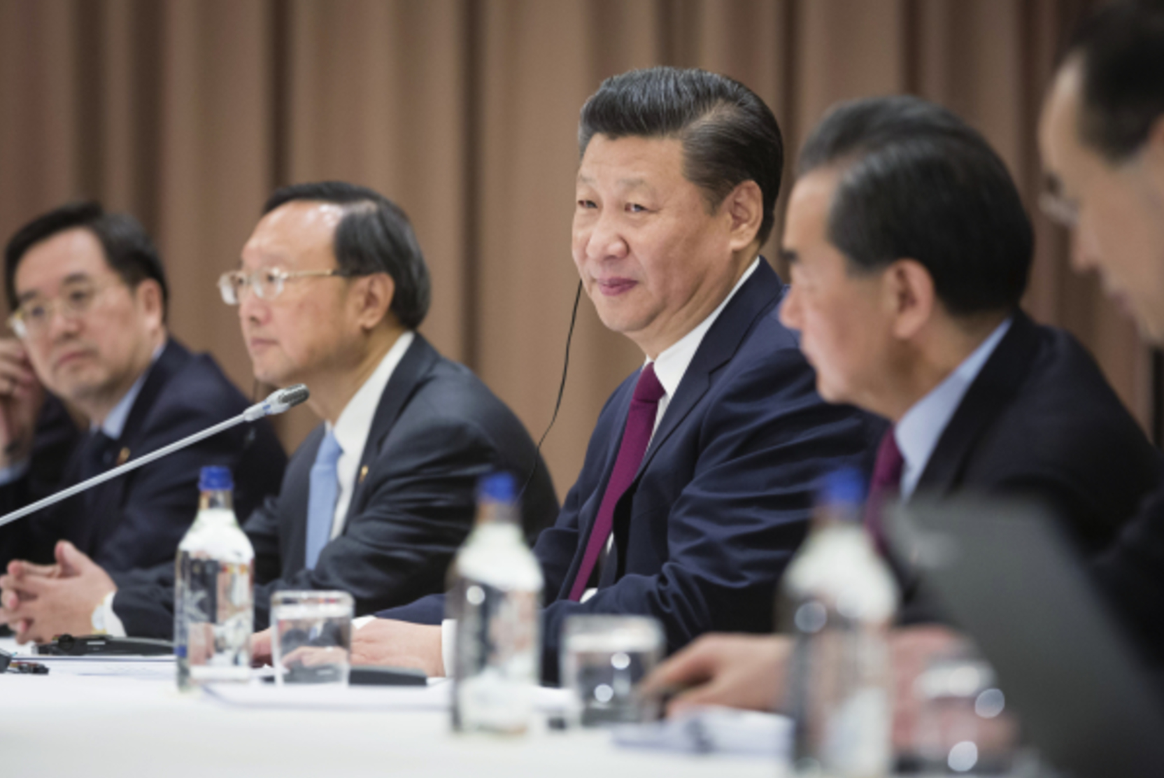 Китай призвал G20 отменить пошлины и барьеры для товаров из-за COVID-19
