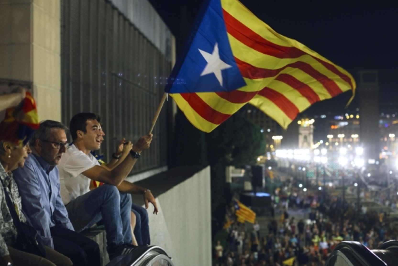 В Каталонии начались массовые беспорядки из-за задержания рэпера Аселя