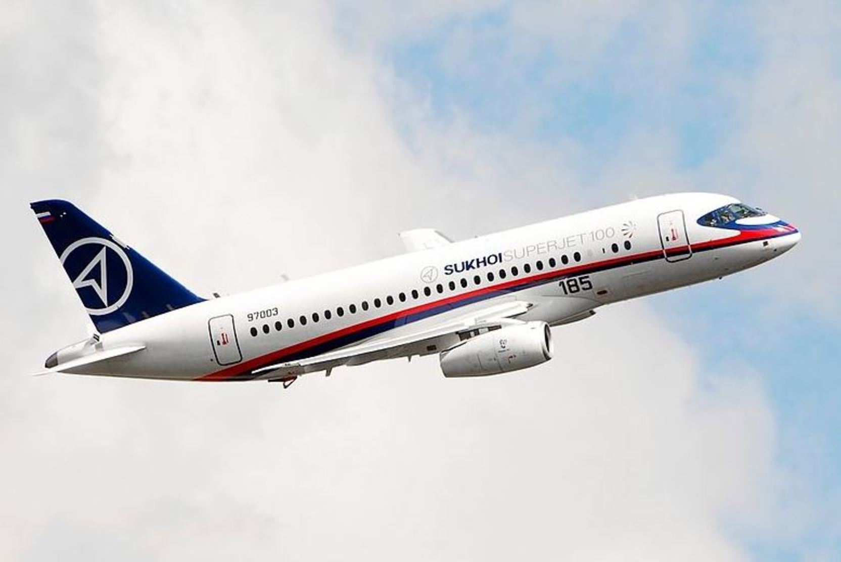 Sukhoi superjet. Sukhoi Superjet 100. Superjet 100-95. Sukhoi Superjet 100 Россия. Сухой Суперджет su 100-95.