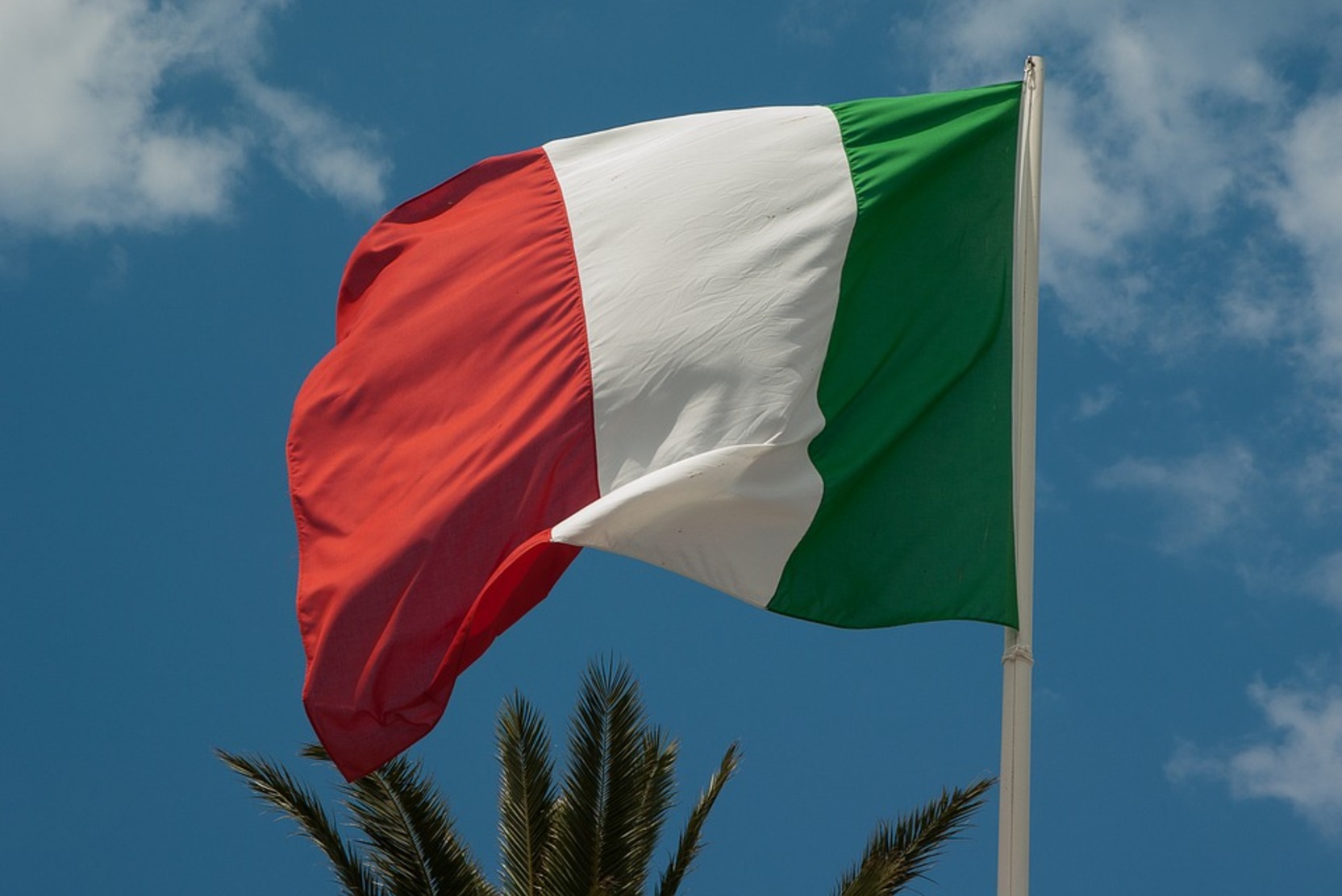 Глава Eni заявил, что Италия полностью откажется от газа из России зимой 2024-2025 года