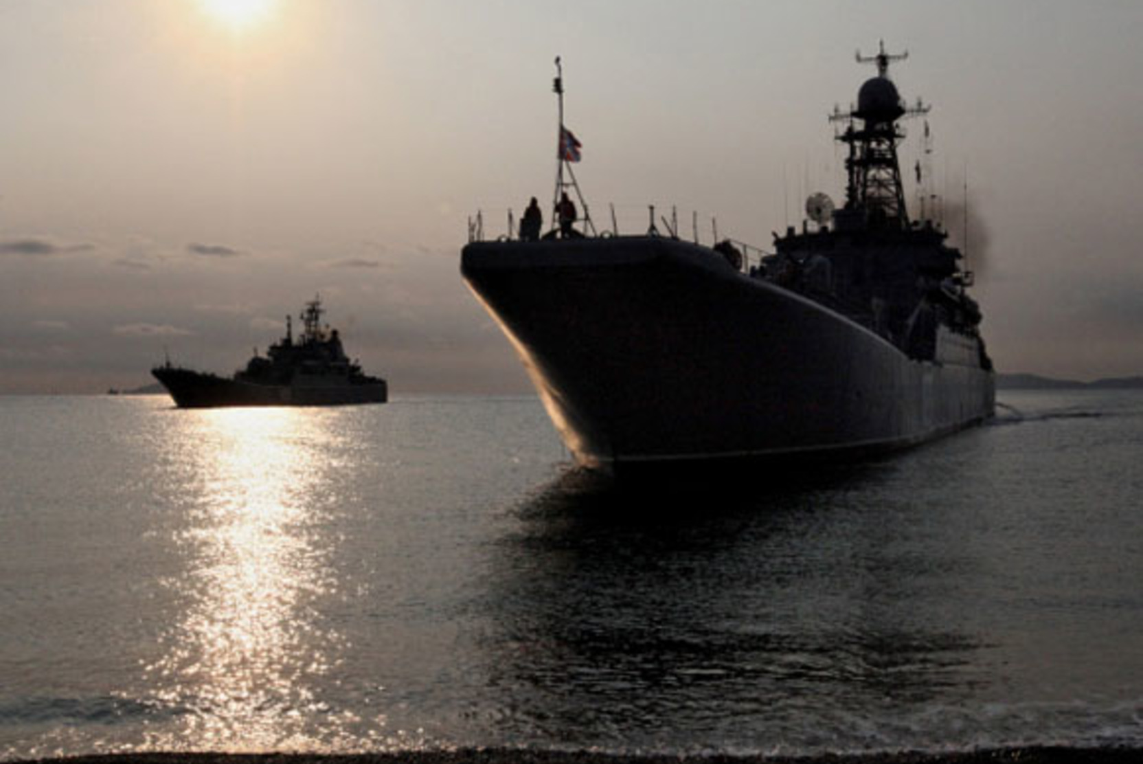 В испанском МИД заявили, что не отказывали российским кораблям во входе в порт