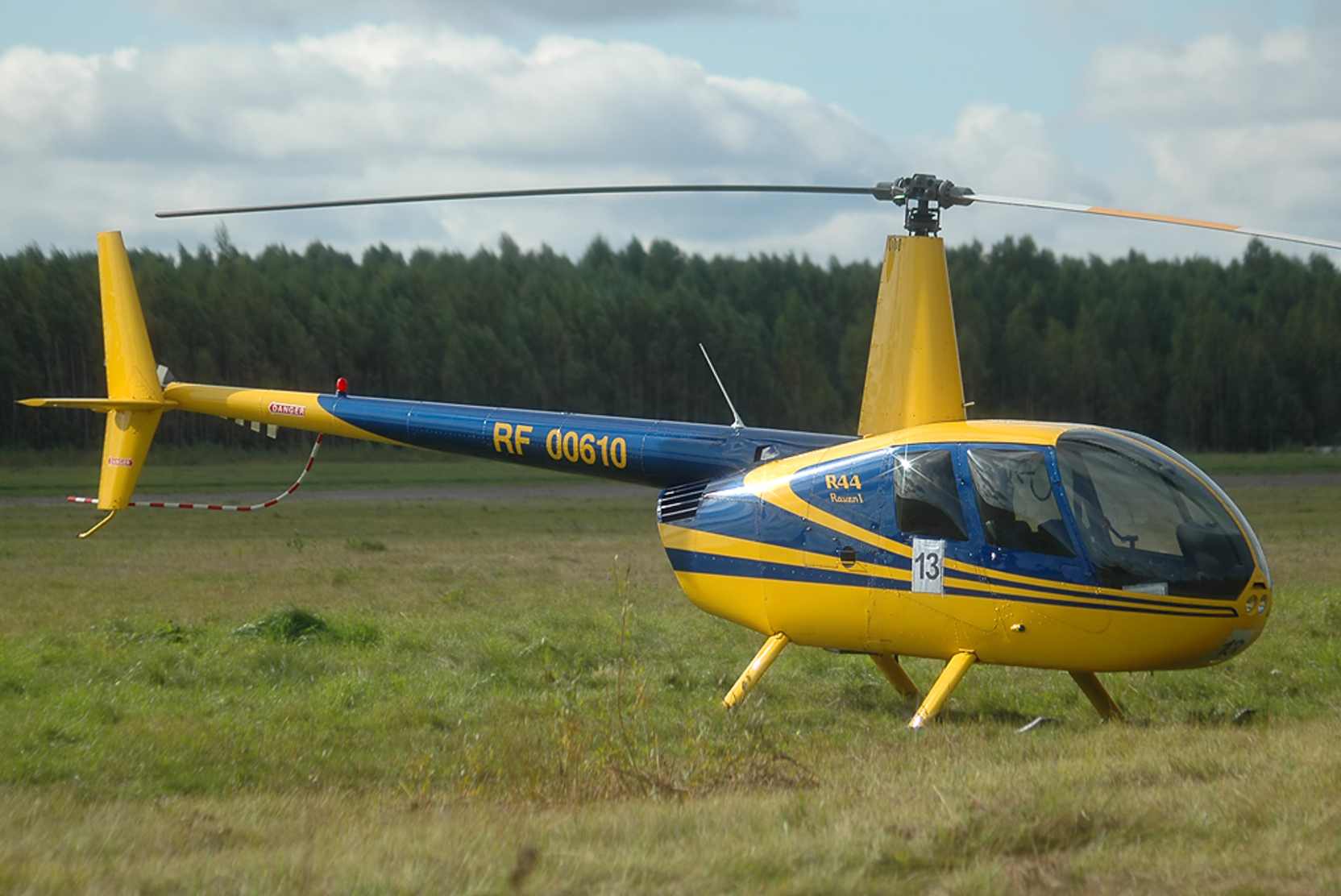 СМИ: пропавшие с радаров в Красноярском крае вертолёты вышли на связь