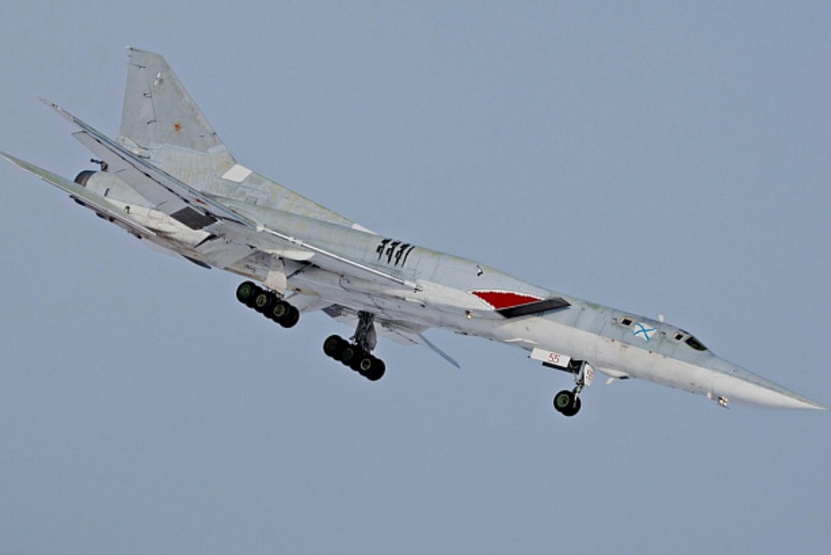 Ту 22м сверхзвуковой самолет скорость. Ту-22м3. Самолёт ту-22м3. Сверхзвуковой бомбардировщик ту-22м3. Российские бомбардировщики ту-22м3.