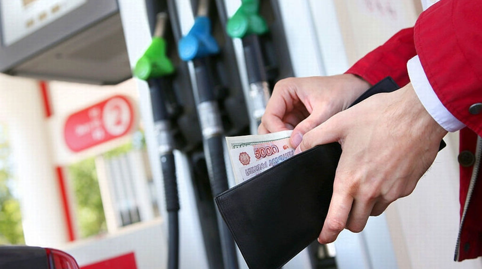 Аналитик рассказал, почему растут цены на бензин на Дальнем Востоке