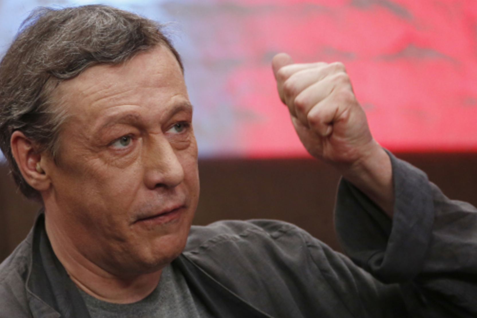 Михаил Ефремов впервые после освобождения из тюрьмы вышел на сцену театра