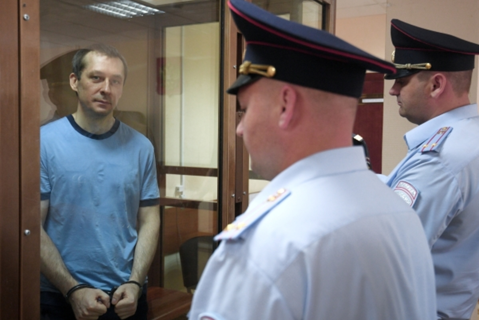 Захарченко признан виновным в получении взяток на 1,4 млрд рублей