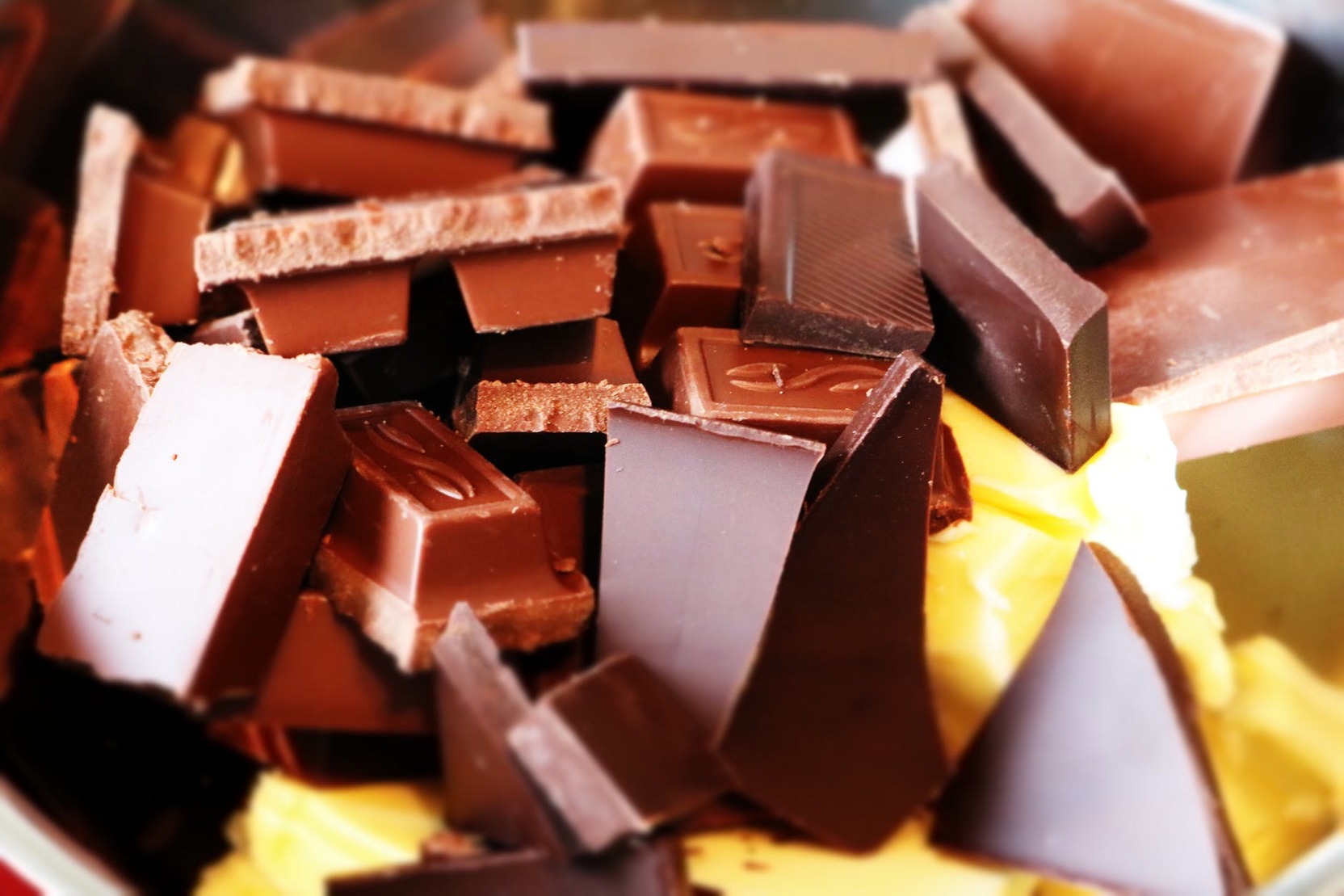 СМИ: Букву Z убрали из названия российского шоколада