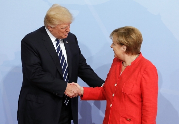 Меркель поздравила Байдена и Харрис с «торжеством демократии»