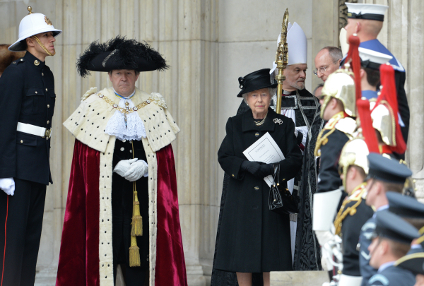 СМИ: «Нападки» принца Гарри могли ухудшить самочувствие Елизаветы II