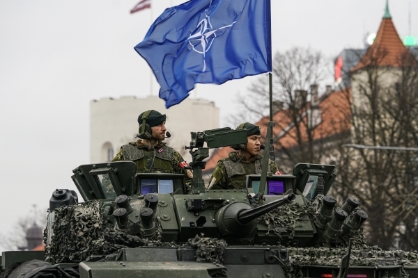 «Конфликт мирового масштаба»: Стрелков исключил участие НАТО в войне против России 