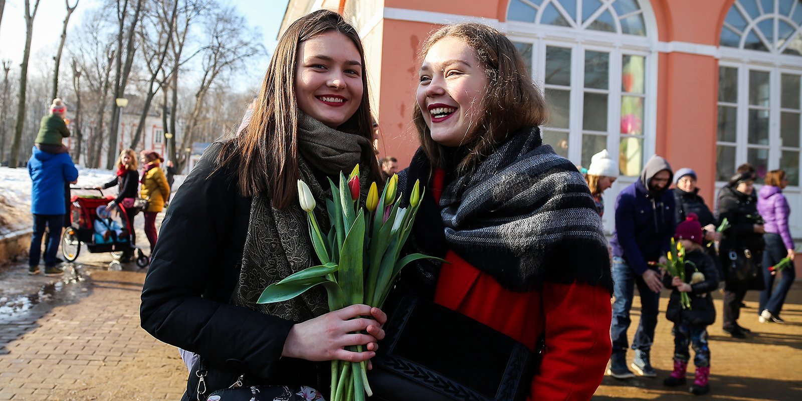 Россиянам назвали альтернативу тюльпанам для экономии на букете к 8 Марта