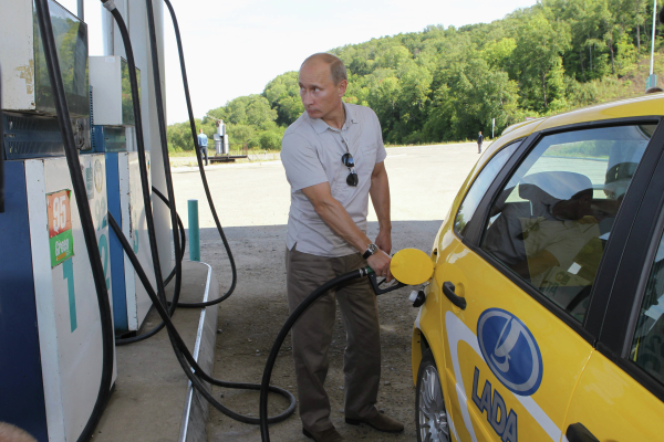 Путин: Выражение «Россия - бензоколонка» сейчас к стране не применимо