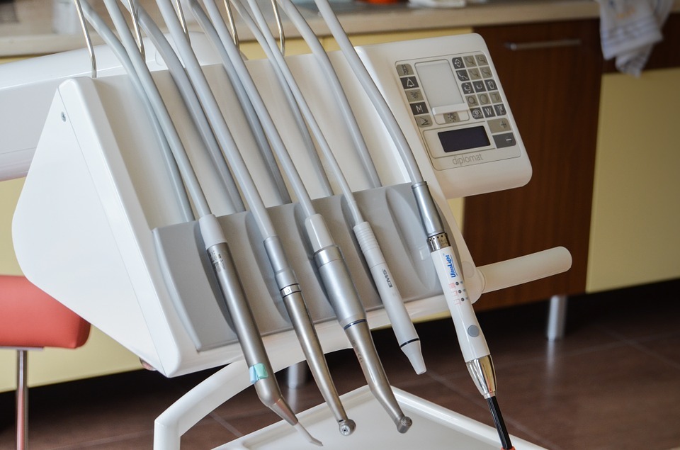 Стало известно, как бесплатно вылечить зубы в частной клинике