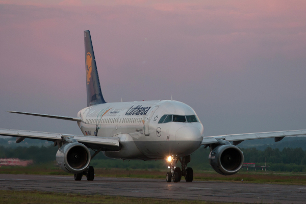 Lufthansa приостановила полеты в Тегеран из-за ситуации на Ближнем Востоке