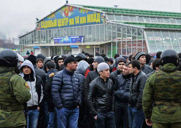 Пожар произошел на рынке «Садовод» в Москве