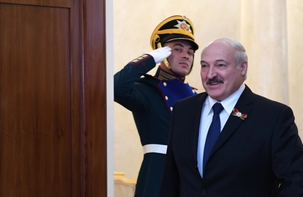 Лукашенко не думает уходить 