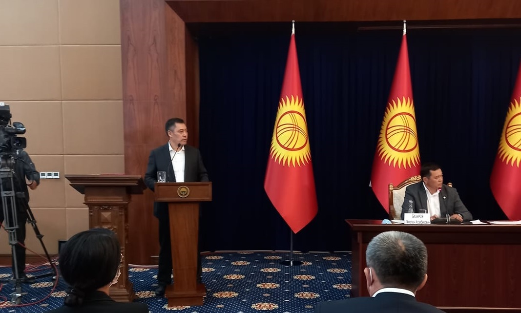 Жапаров набирает большинство голосов на выборах президента Киргизии