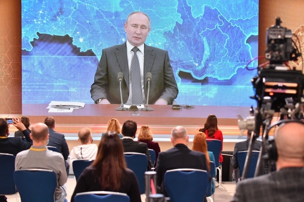 Путин объяснил коронавирусные ограничения в Петербурге