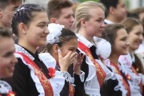 Школьникам в Екатеринбурге не разрешили спеть на выпускном песни Мумий Тролля и Земфиры