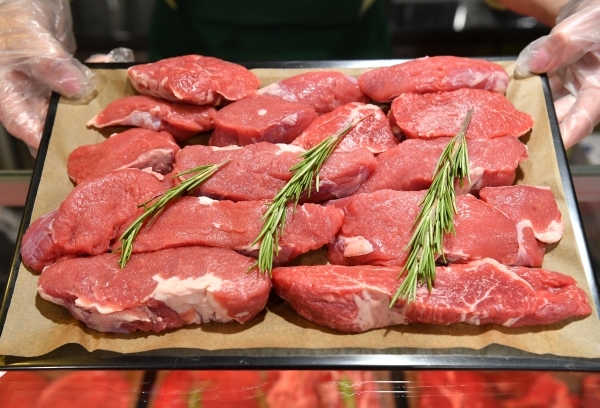 Гастроэнтеролог предупредила об опасности красного мяса для здоровья