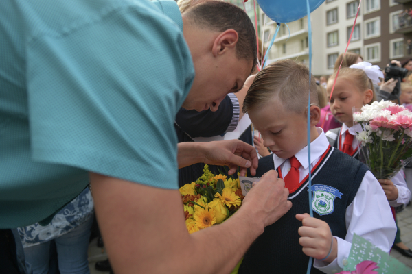 Почем сборы: Школьная форма в России подорожала на 40%