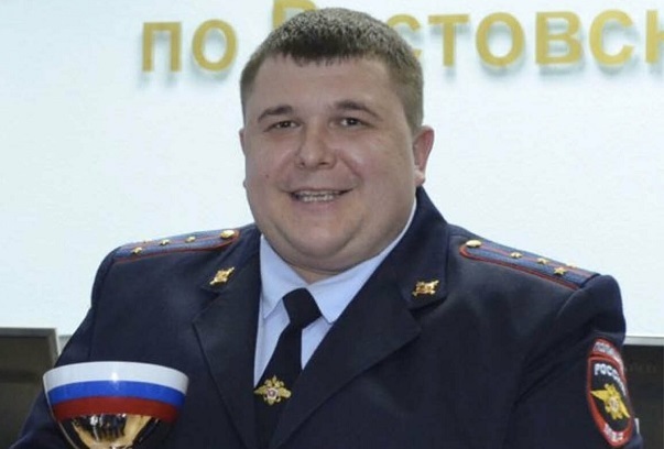 Златая цепь на шее той: Драгоценности нашли при обыске у главы районной ГИБДД в Ростовской области