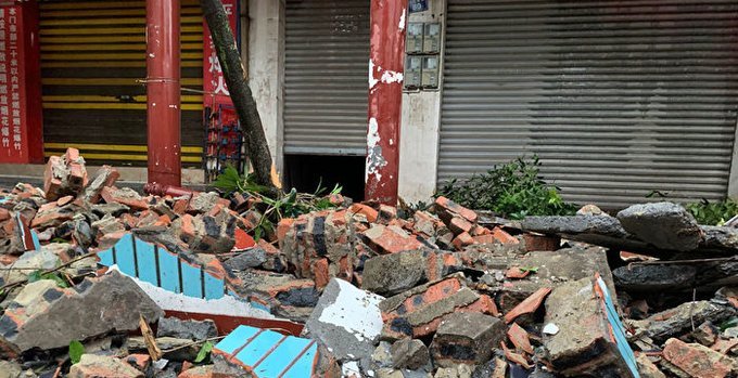 Появилось видео последствий мощного землетрясения в Индонезии