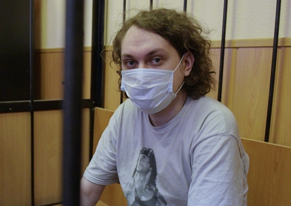 «Ковровые бомбардировки!»: В России взялись за инфоцыган и блогеров