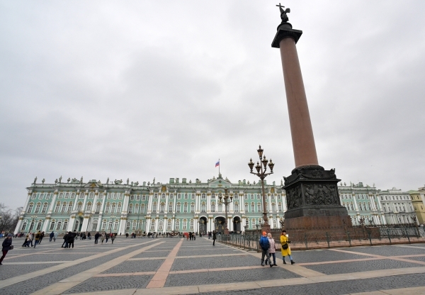 Число госпитализаций с COVID выросло в Петербурге на треть за неделю
