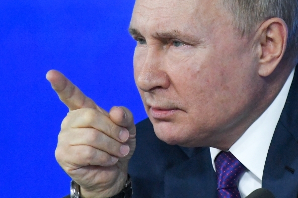 Путин назвал шизофренией санкции против детей российских чиновников