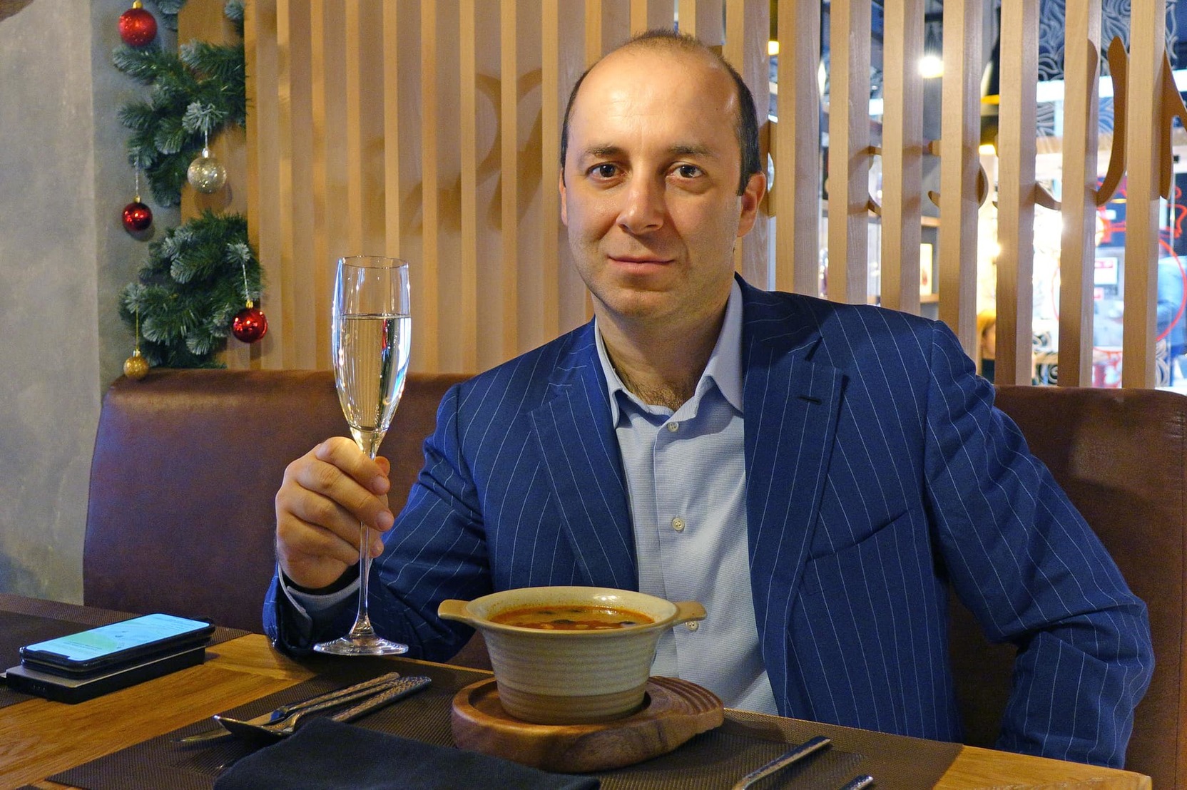 «Шуба, гусь и оливье»: Ресторатор Сергей Миронов рассказал, как встретит Новый год