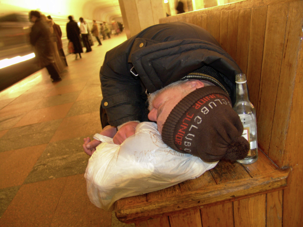 Москва усиливает помощь бездомным в холода