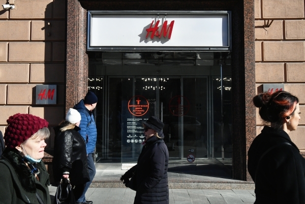 Магазины H&M открылись в двух торговых центрах Москвы