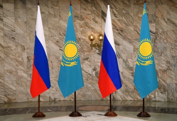 Казахстан ужесточил условия пребывания иностранных граждан без визы