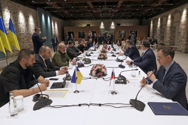 Путин: Договоренности в Стамбуле являются базой для переговоров по Украине
