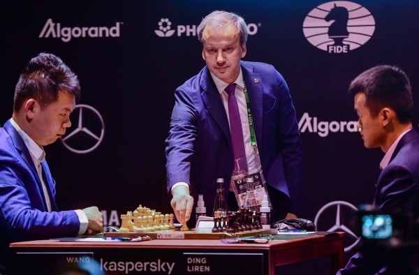 «Шахматная стратегия?» Зюганов и Шохин увидели разные смыслы в действиях Лисина и Дворковича