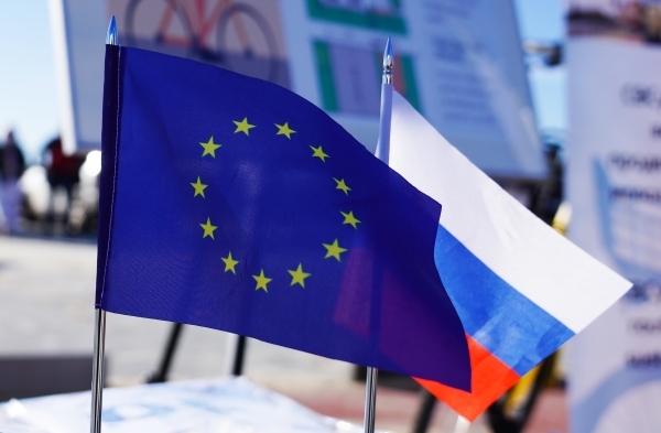 Евродепутат: Резолюция Европарламента о терроризме подталкивает Европу к войне с Россией