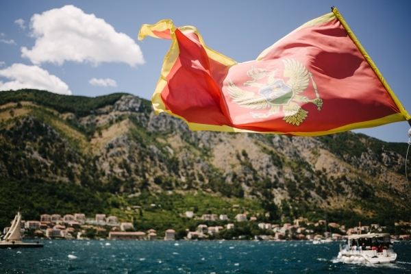 Черногория собирается ввести визы для россиян вслед за Брюсселем