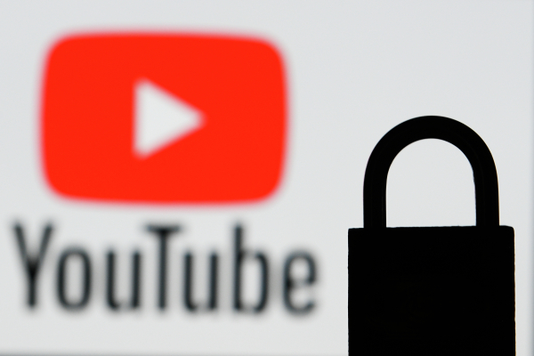 YouTube заблокировал аккаунты Гагариной, Газманова и Лепса