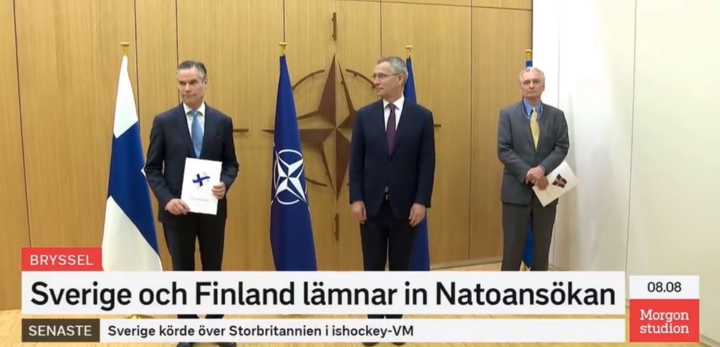 Марин: Финляндия и Швеция должны вступить в НАТО вместе