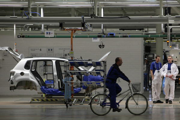 СМИ: правительство одобрило продажу автозавода Volkswagen в Калуге