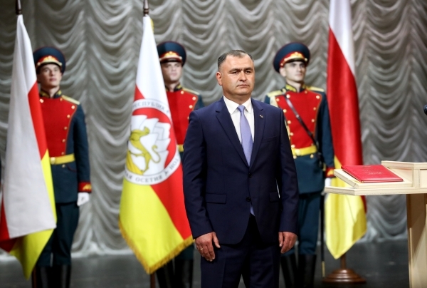 Встреча Путина с главой Южной Осетии Гаглоевым сорвалась из-за COVID-теста